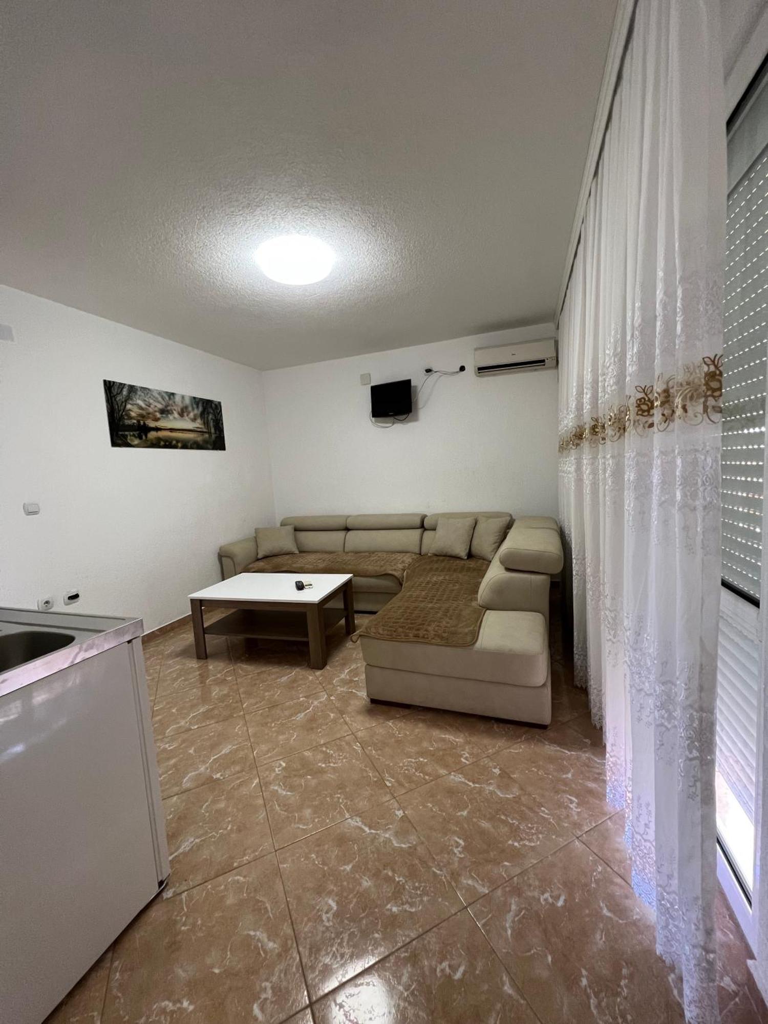 Apartments Zalli Ulcinj Luaran gambar