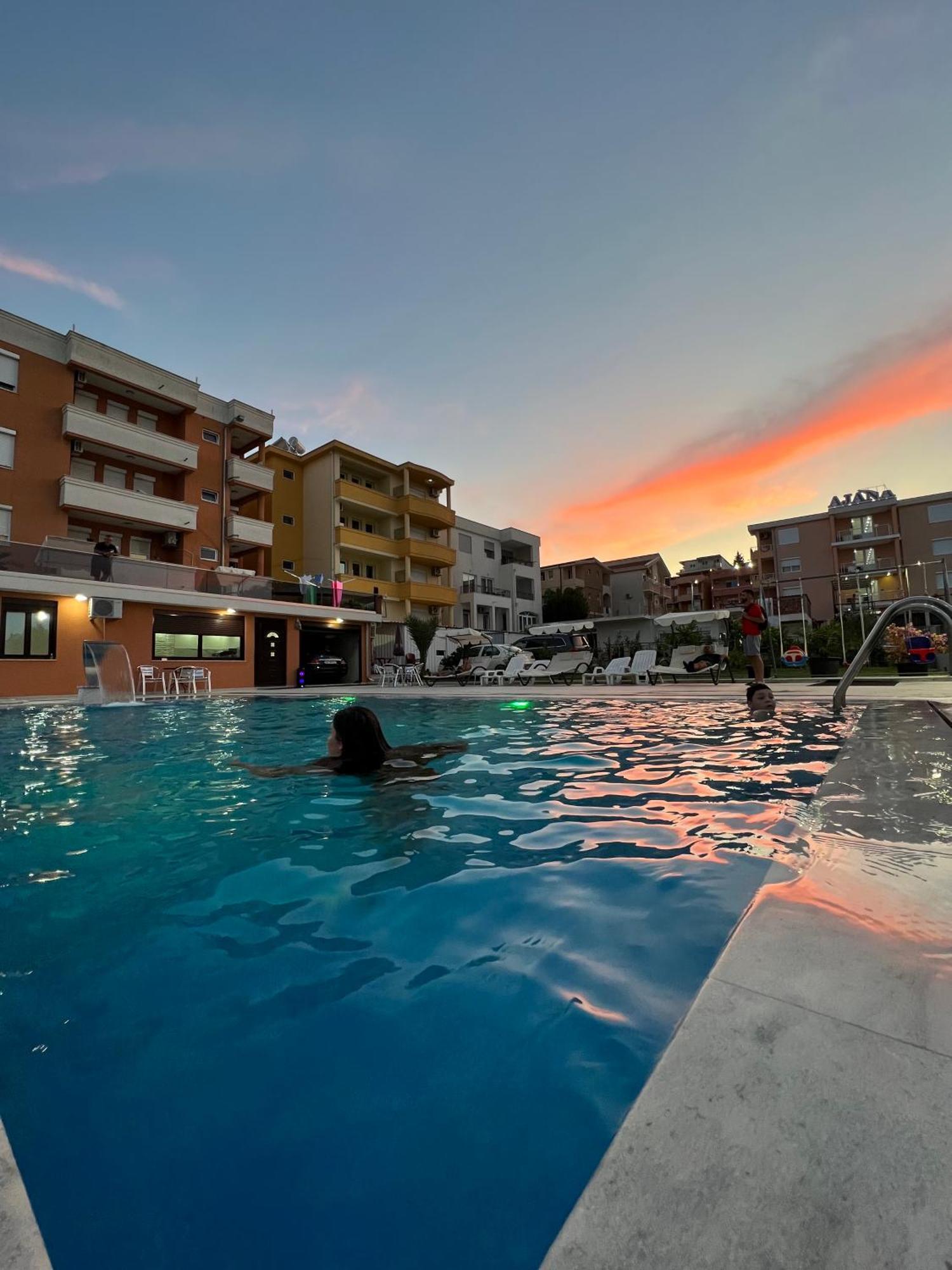 Apartments Zalli Ulcinj Luaran gambar