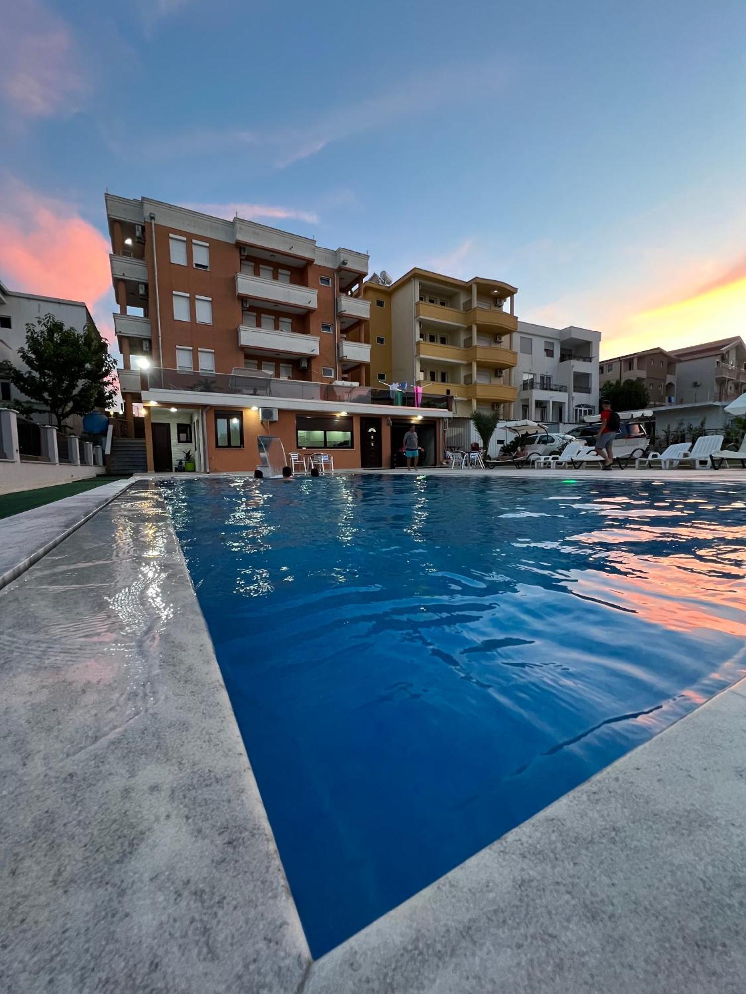 Apartments Zalli Ulcinj Luaran gambar