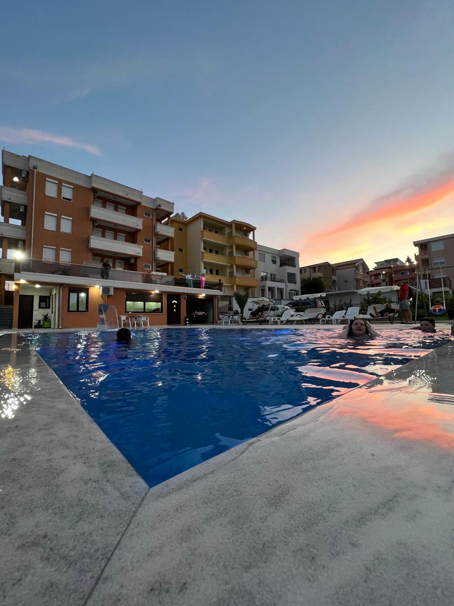 Apartments Zalli Ulcinj Luaran gambar